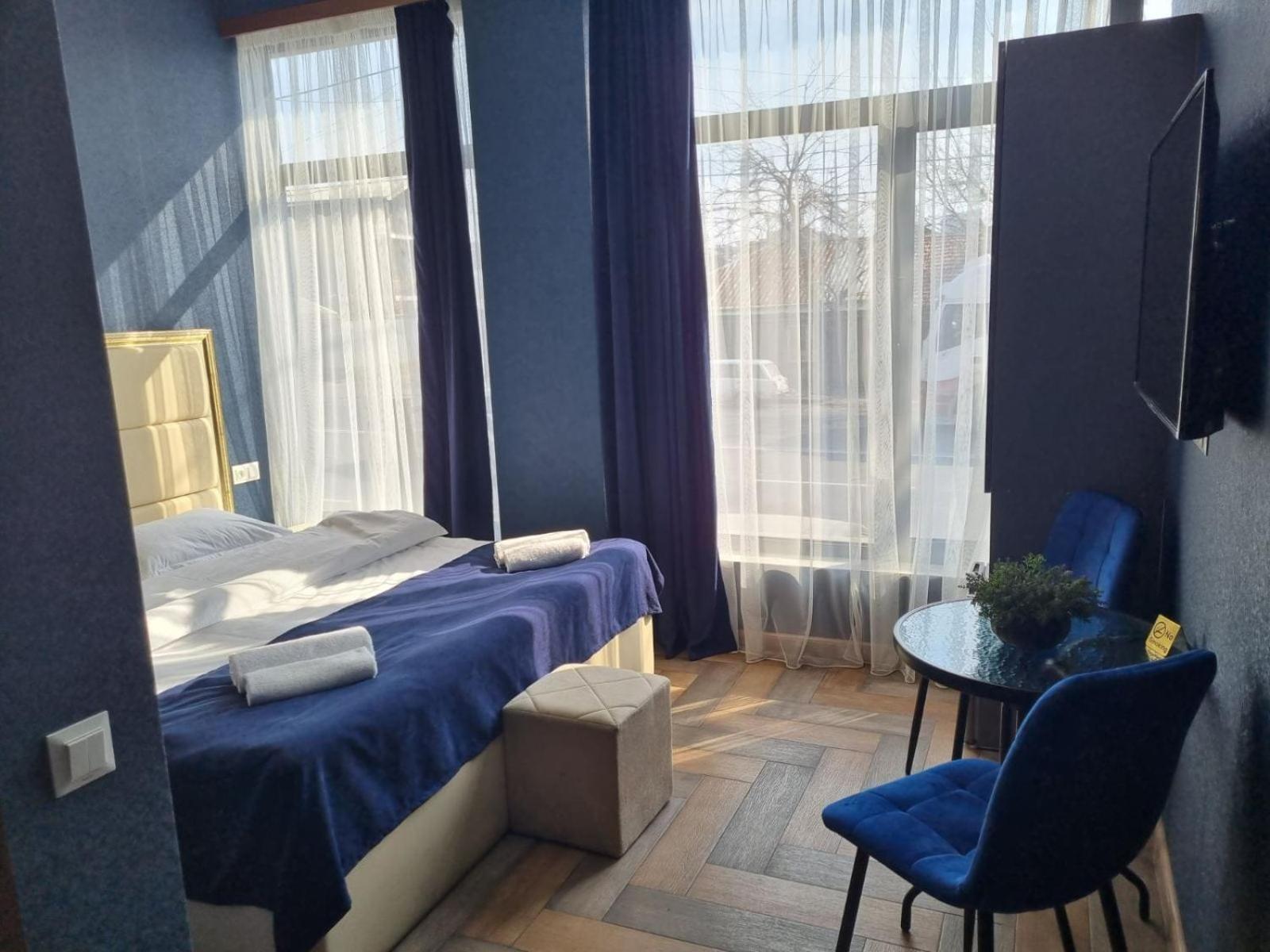 Days Hotel Erevan Esterno foto