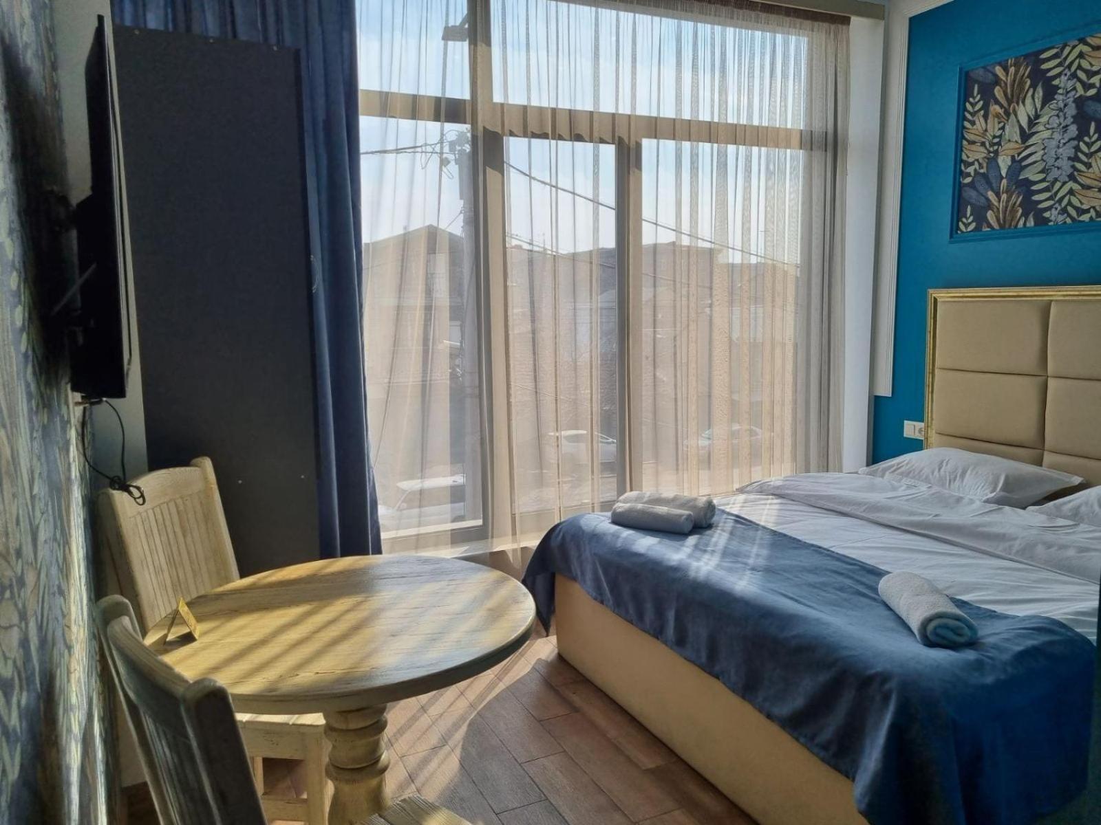 Days Hotel Erevan Esterno foto